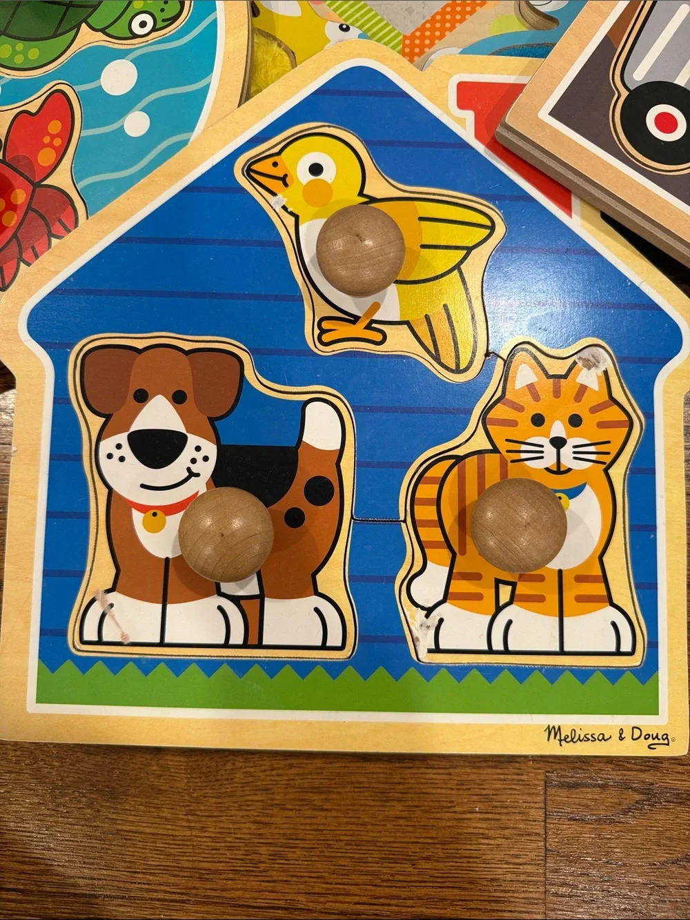 Melissa & Doug few signs